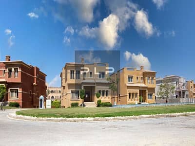 تاون هاوس للبيع باقل من سعر السوق ريسيل جاهز علي الاستلام متشطب بالكامل في كمبوند قطامية جاردنز بفيو مفتوح علي لاند سكيب