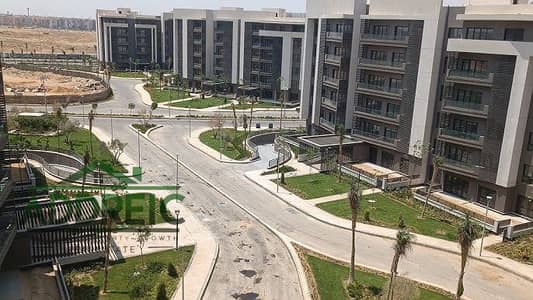 شقة للبيع في مدينتي 107م – المرحلة B14 واحدة من أفضل مراحل مدينتي من حيث التنظيم والهدوء وقرب الخدمات الدور الرابع بحرى صريح تهويه واضاءه ممتازه
