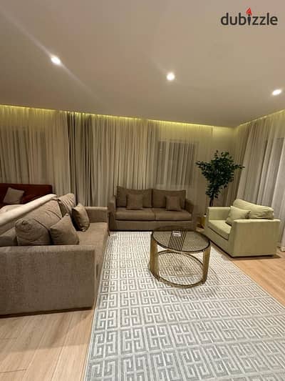 Furnished Villa for Rent in Beverly Hills, Sheikh Zayed   A premium opportunity to live in one of Sheikh Zayed’s most prestigious compounds Beverly Hi
