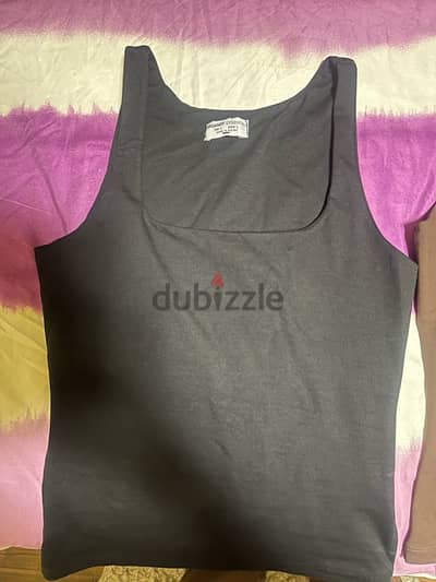 BLACK WIDE NECK TANK TOP