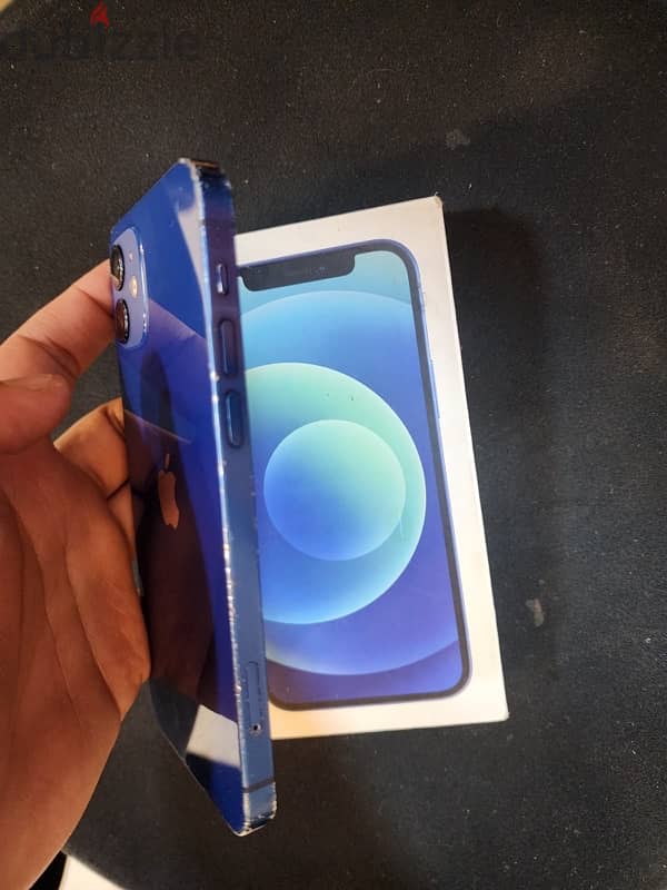 iPhone 12 3