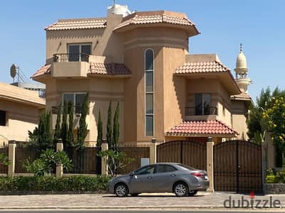 فيلا ستاندالون 500 م برايم لوكيشن 5 نوم الترا لوكس للبيع بجوار الرحاب القاهرة الجديدة