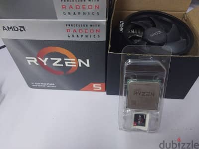 ryzen 5 3400G + المروحة الاصلية و الكرتونة