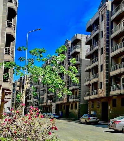  Semi Finished Apartment Noth Direction for Sale in Sarayat El-Kattameya – New Kattameya Ready to Deliver| 250sqm Semi finished| 3 Bedrooms|  1 Mast