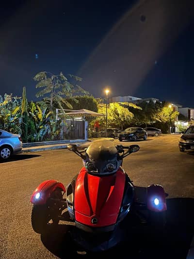 canam spyder 1000