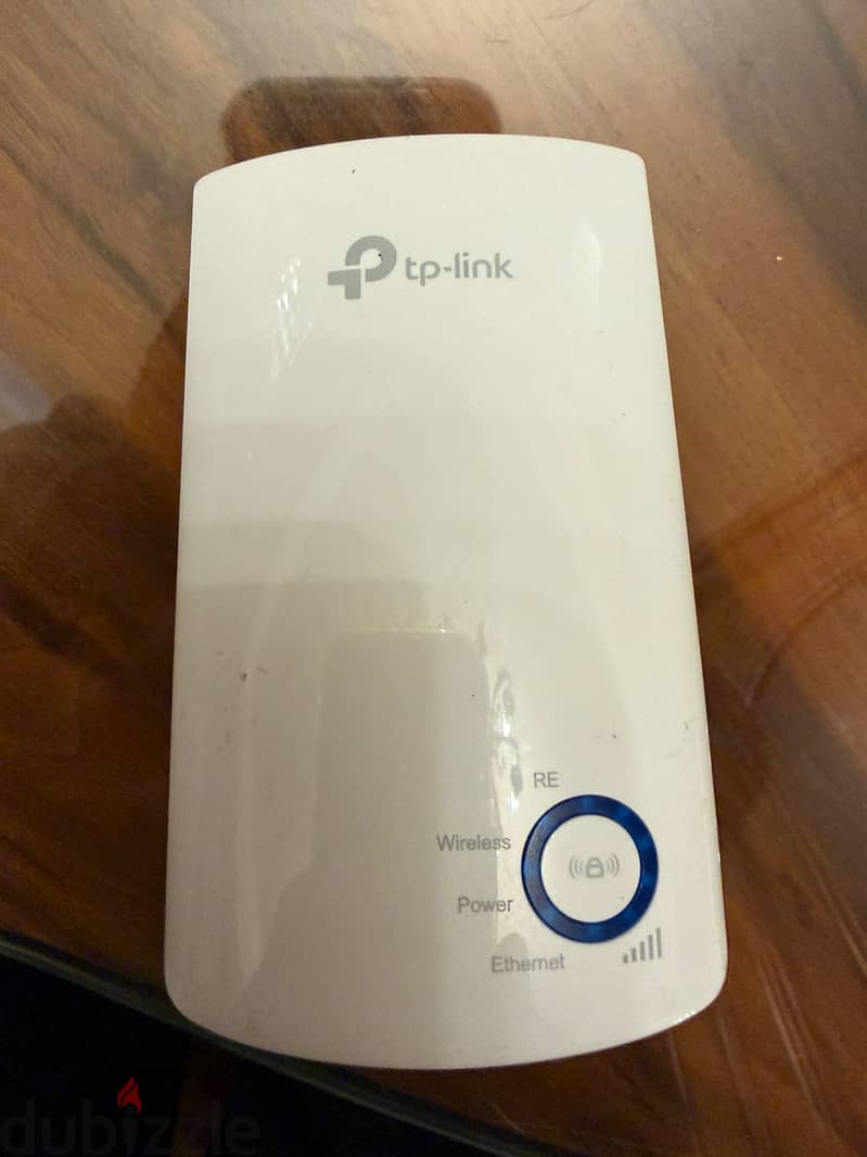 TL-WA850RE 300Mbps Wi-Fi Range Extender 1