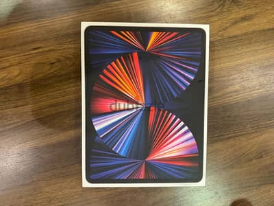 iPad Pro 12.9 M1 (5th Gen) + Smart Keyboard Folio