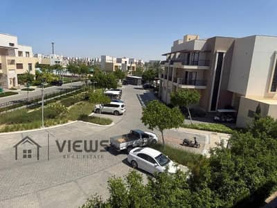 شاليه بجاردن 130م + 90م حديقة يطل علي الجولف و البحيرة مفروش بالكامل مراسي Marassi