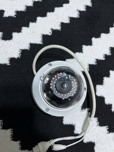 كاميرا Hikvision IP خارجية 4MP تدعم PoE شغالة زي الفل