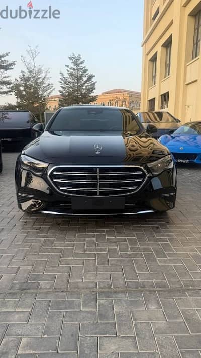 مرسيدس E200