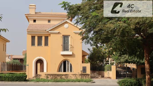 Villa Standalone For Sale 350m 5 bedrooms ready to move Prime Location View landscape In Hyde Park Fifth Settlement New Cairo Near Mivida