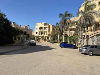 للبيع شقة استلام ٦ شهور قسط في كمبوند الامن العام فيلات حدايق الفردوس امام دريم لاند