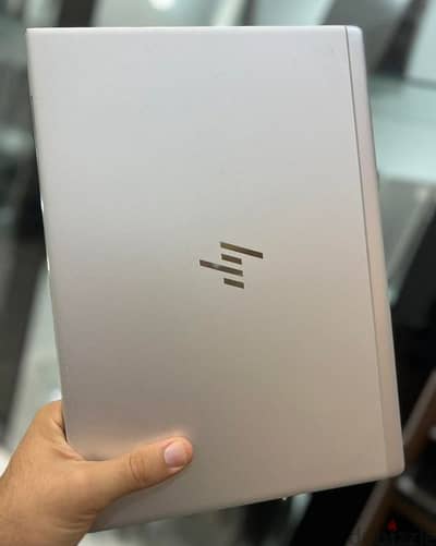 Laptop HP 840 G5 : i5 8th - ssd 256gb - 8gb Ram