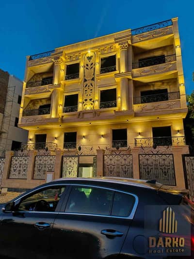 شقه ٢٠٠م بأفضل مجاورات غرب سوميد أمام دولفين مول مباشرة وخطوات من مسجد السيدة خديجة افضل لوكيشن افضل فيو داخل سوميد فرصه فعلية