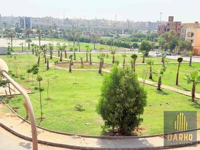 شقه ٢٠٠م بأفضل مجاورات غرب سوميد أمام دولفين مول مباشرة وخطوات من مسجد السيدة خديجة افضل لوكيشن افضل فيو داخل سوميد فرصه فعلية