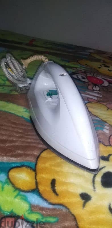 مكواه ملابس بالبخار 4