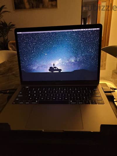 (USED) Macbook 2017