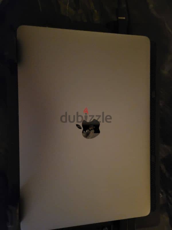 (USED) Macbook 2017 1