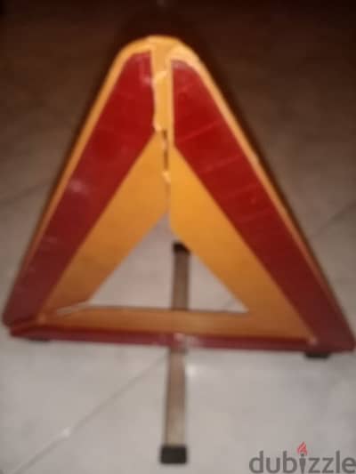 مثث عاكس