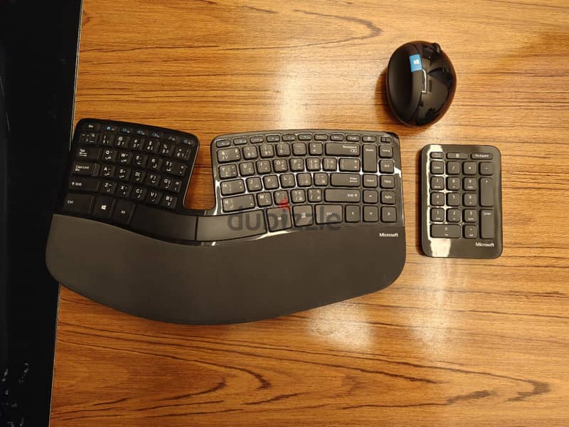 Microsoft  Sculpt Ergonomic Keyboard & Mouse Black 1