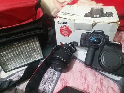 كاميرا كانون EOS700D