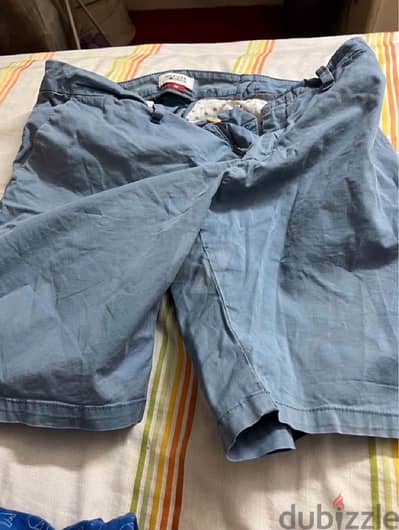 AUTHENTIC SHORTS