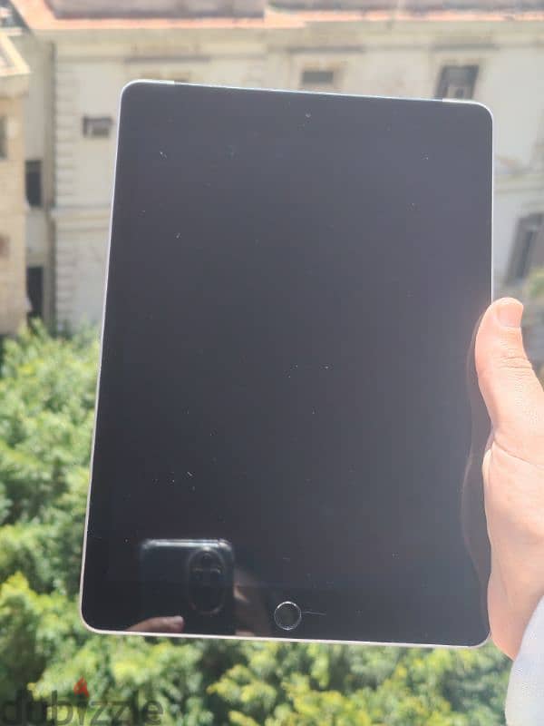 IPad 6th generation 128gb WIfi+Sim 1