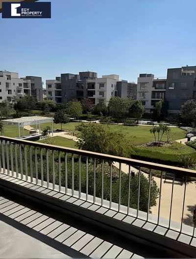 شقة للبيع متشطبة بالكامل موقع مميز جدا استلام فوري في ديستريكت 5 - التجمع الخامس  District 5