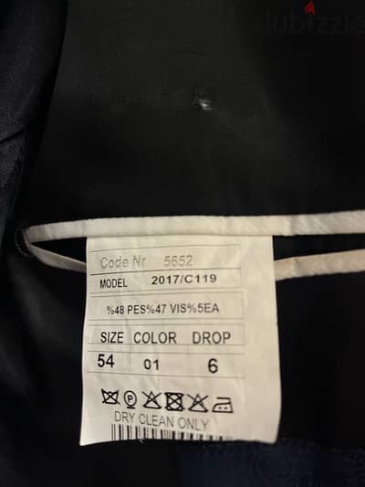 tuxedo suit (groom)