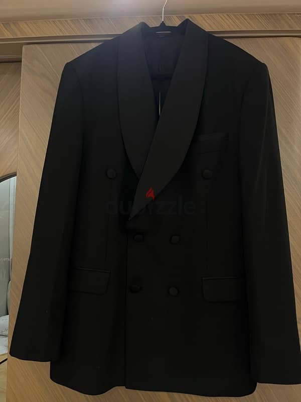 tuxedo suit (groom) 3