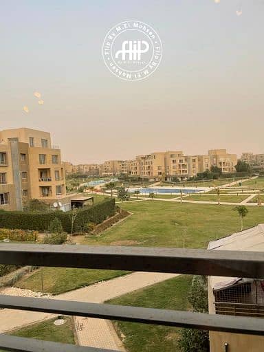 شقة للبيع بموقع مميز جدًا في بالم باركس