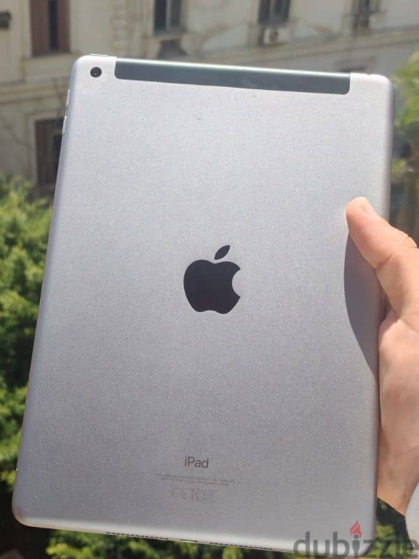 IPad 6th generation 128gb WIfi+Sim 6