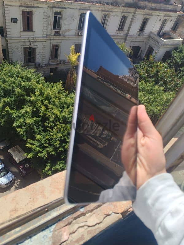 IPad 6th generation 128gb WIfi+Sim 10