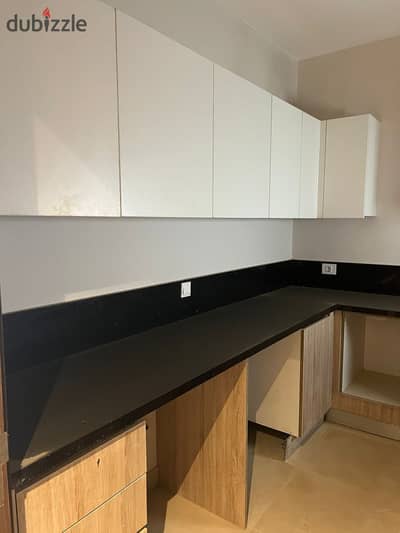 3Beds Semi Furnished Apt Park View In Zed West