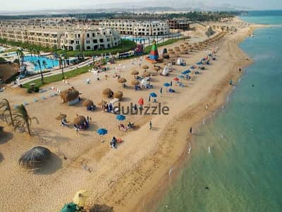 شاليه 110 متر دور اول  3 غرف استلام فوري لاسيرينا بالم بيتش العين السخنه