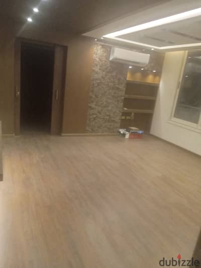 شقه للايجار ش عبد المنعم رياض من نادي الصيد المهندسين للشركات الكبراي