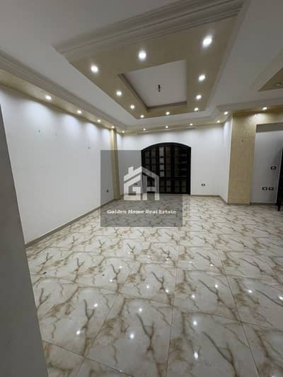 Apartment for rent in the villas area of Al-Hadaba, 250 square meters, unobstructed view, super deluxe finishing, in Al-Khamayel compound, Sheikh Zaye