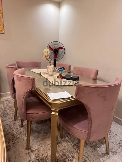 dinning table with 6 chairs