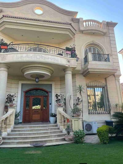 فيلا ستاندالون في العبور بجاردن220 متر بين الحي الخامس و السادس