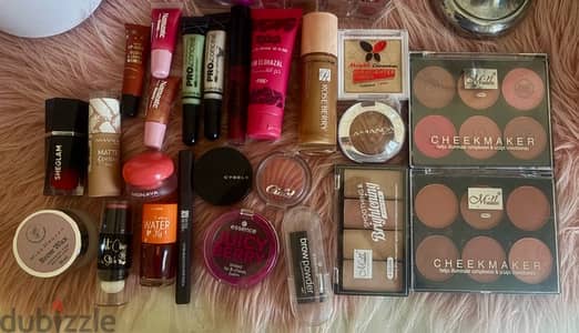 ميكاب القطعه ب١٠٠ حاجات جديده مفيش فصالmakeup