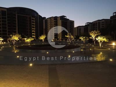شقة غرفتين نوم في زيد ويست، موقع متميز في الشيخ زايد، مساحتها ٩٧ مترًا مربعًا، بتشطيبات فاخرة، دفعة أولى ٦,٢٠٠,٠٠٠ جنيه مصري. فرصة رائعة للسكن أو الاس