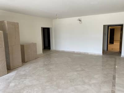 3-room apartment with kitchen and air conditioning for rent in Mivida Compound Parcel 10