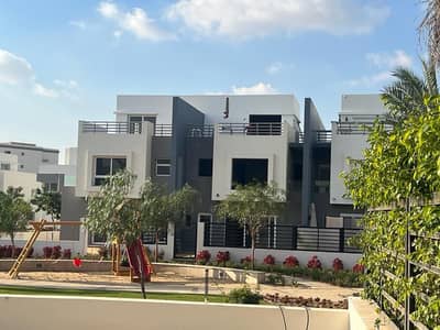 لاول مره في هايد بارك فيلا استلام فوري بدبل فيو و نظام سداد مرن ب 5% فقط المقدم - لفتره محدوده
