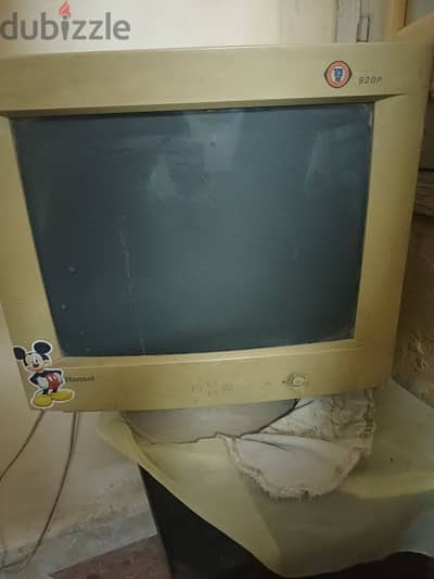 شاشة كمبيوتر للبيع