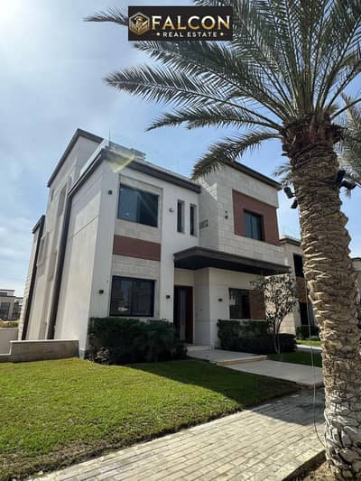 Luxury villa in a global location 3 floors with a special cash discount for sale in Azzar New Cairo Compound Fifth Settlement