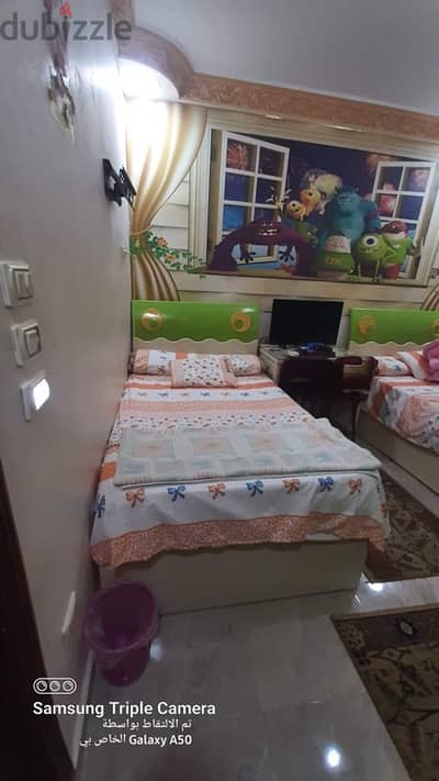 غرفة نوم أطفال ٢ سرير مقاس١٢٠ سم ٢ودولاب  وتسريحه ومكتب