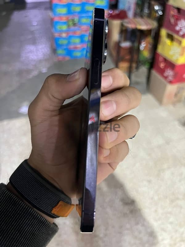 iPhone 14 pro max 4