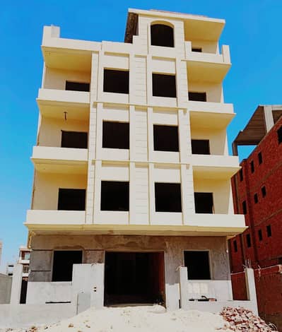 A clear entry from the جمال عبد الناصر axis near the طلعت حرب axis close to the German University Details of the unit Third floor Area: - (175m²) corner corridor
