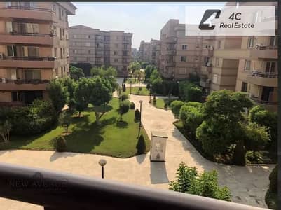 شقة للبيع فالرحاب  بسعر مميز  متشطبة تشطيبات خاصة 160متر بتقسيمه مميزه واقل سعر في الكمبوند جاهزه للسكن