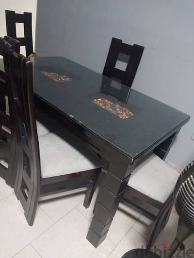 سفرة ونيش بحالة جيدة